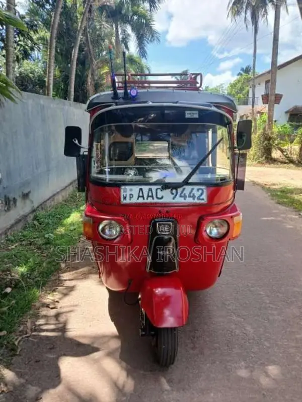 Bajaj 4 Stroke 2012 Three Wheel (Used)