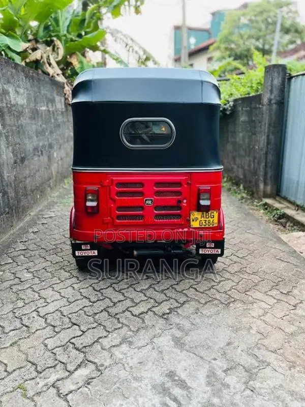 Bajaj 4 Stroke 2015 Three Wheel (Used)