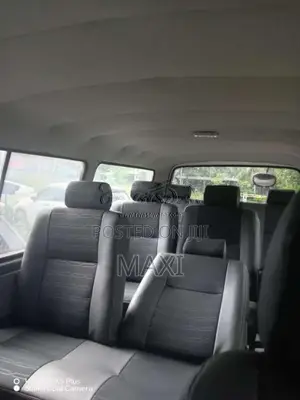 Toyota Dolphin 1990 Van (Used)