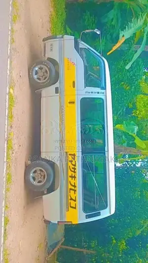 Nissan Caravan 1995 Van (Used)