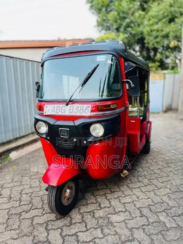 Bajaj 4 Stroke 2015 Three Wheel (Used)