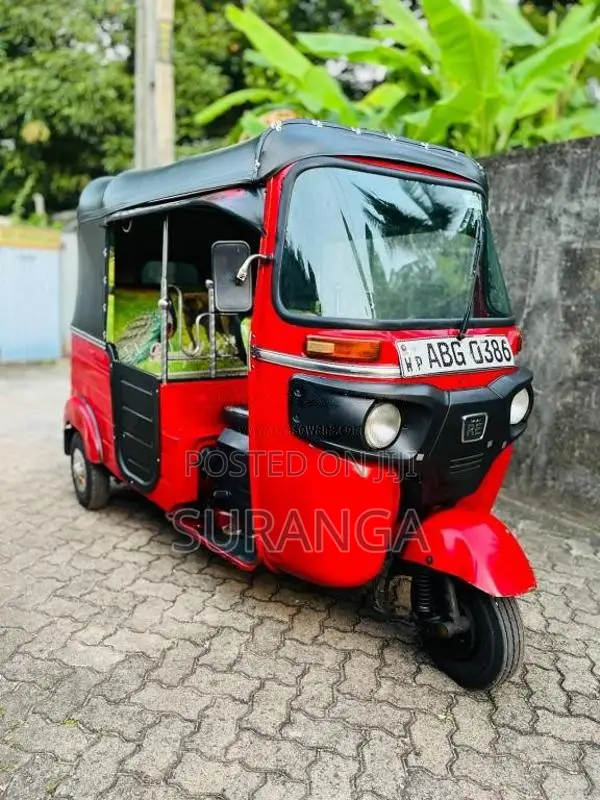 Bajaj 4 Stroke 2015 Three Wheel (Used)