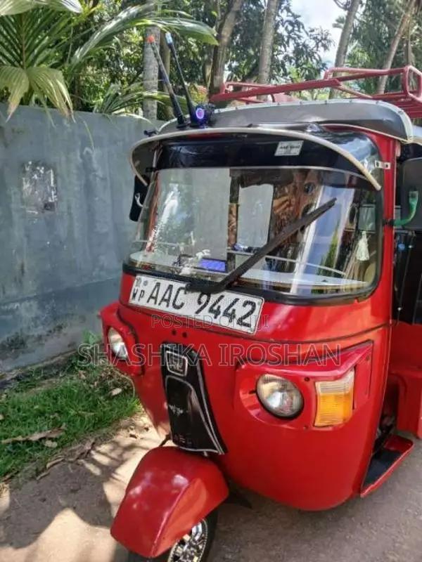 Bajaj 4 Stroke 2012 Three Wheel (Used)