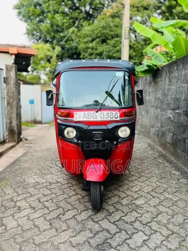 Bajaj 4 Stroke 2015 Three Wheel (Used)