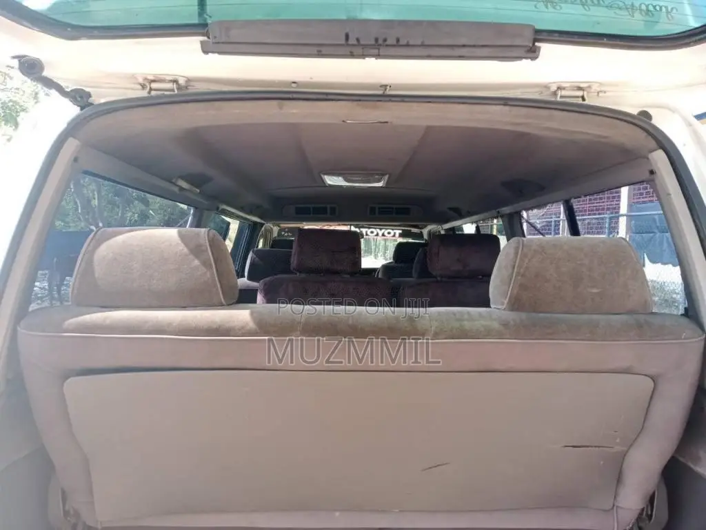 Toyota Toyota 1998 Van (Used)