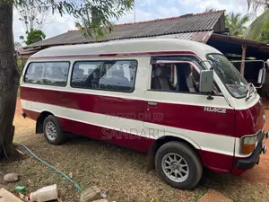 Toyota Dolphin Lh30 Lh40 1985 Van (Used)