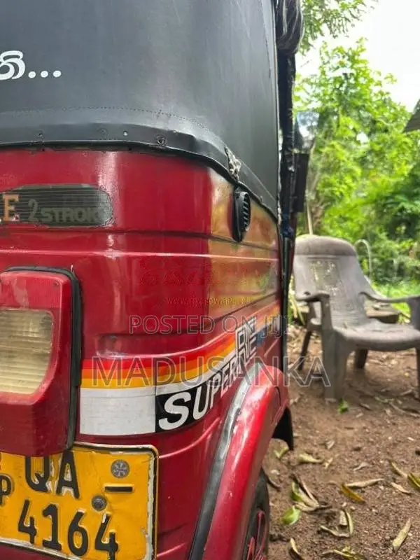 Bajaj 2 Stroke 2005 Three Wheel (Used)