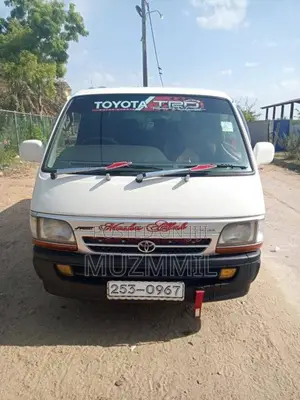 Toyota Toyota 1998 Van (Used)