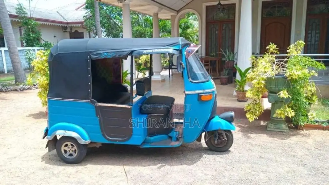 Bajaj 2 Stroke 2004 Three Wheel (Used)