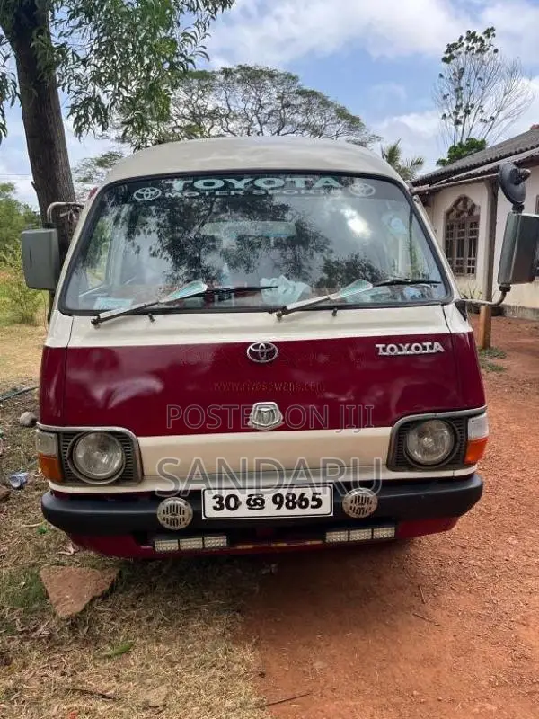 Toyota Dolphin Lh30 Lh40 1985 Van (Used)