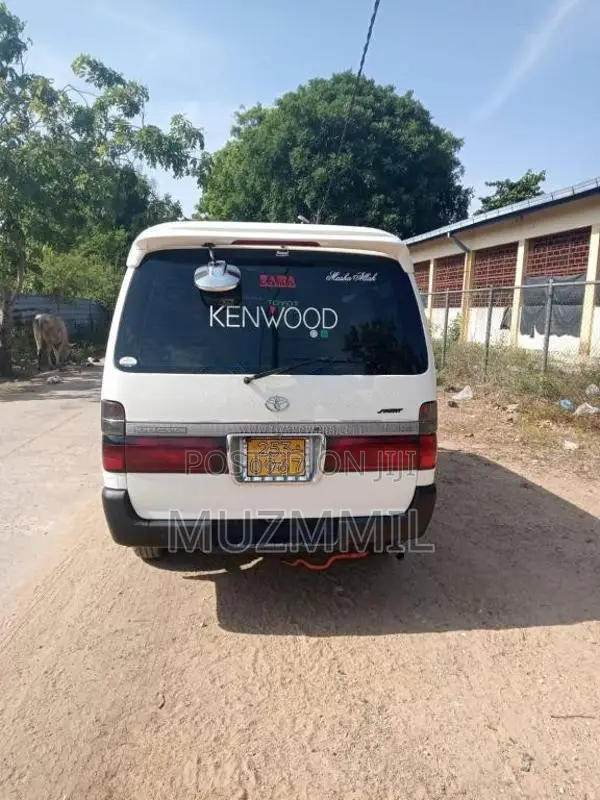 Toyota Toyota 1998 Van (Used)