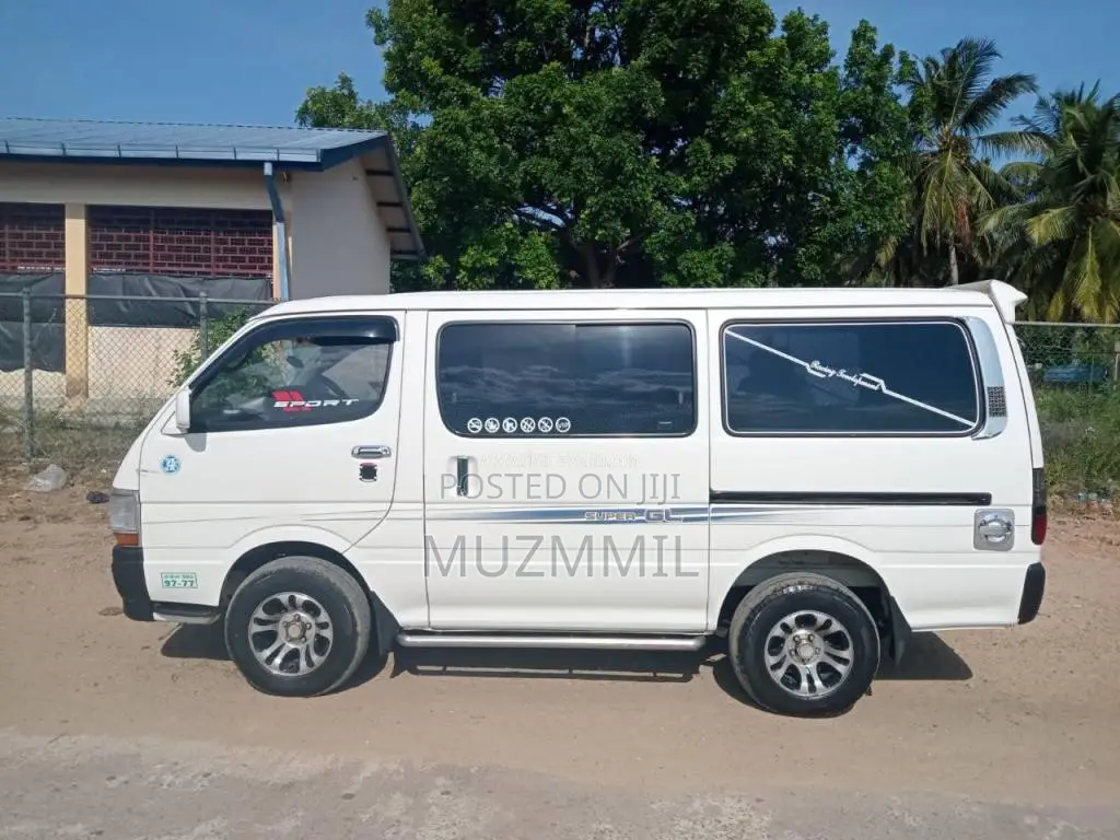 Toyota Toyota 1998 Van (Used)