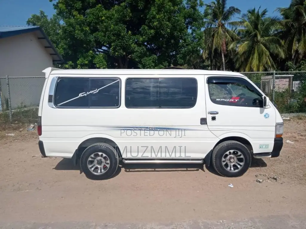 Toyota Toyota 1998 Van (Used)