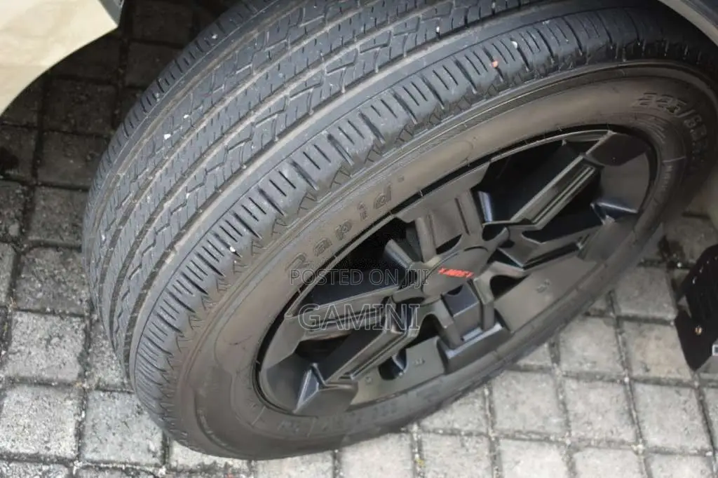 Toyota KDH TRH Dark Prime 2015 Van (Used)