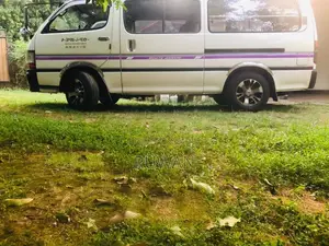Toyota HIACE 1997 Van (Used)
