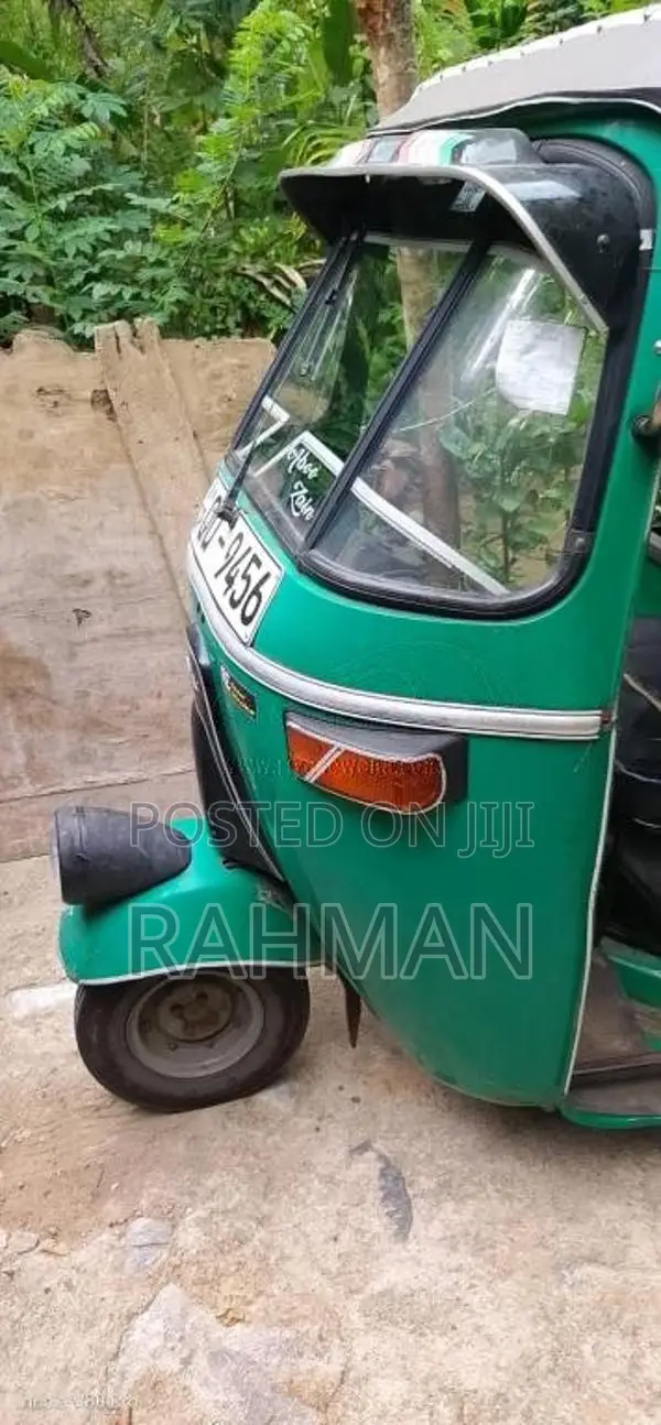 Bajaj 4 Stroke 2009 Three Wheel (Used)