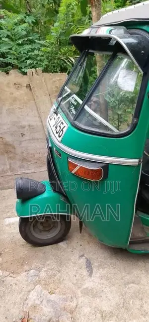 Bajaj 4 Stroke 2009 Three Wheel (Used)