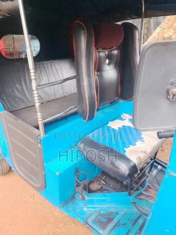 Bajaj 4 Stroke 2007 Three Wheel (Used)