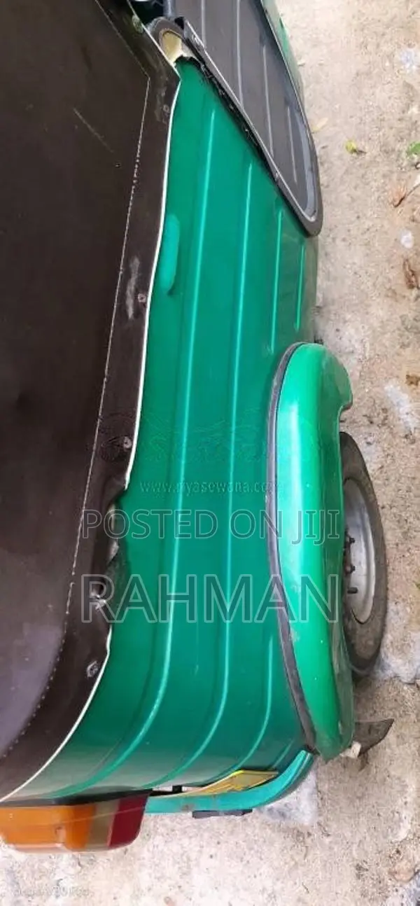 Bajaj 4 Stroke 2009 Three Wheel (Used)