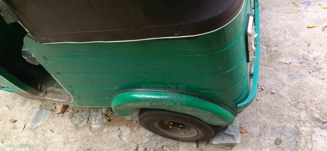 Bajaj 4 Stroke 2009 Three Wheel (Used)