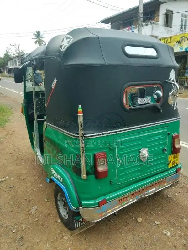 Bajaj RE 205 2012 Three Wheel (Used)