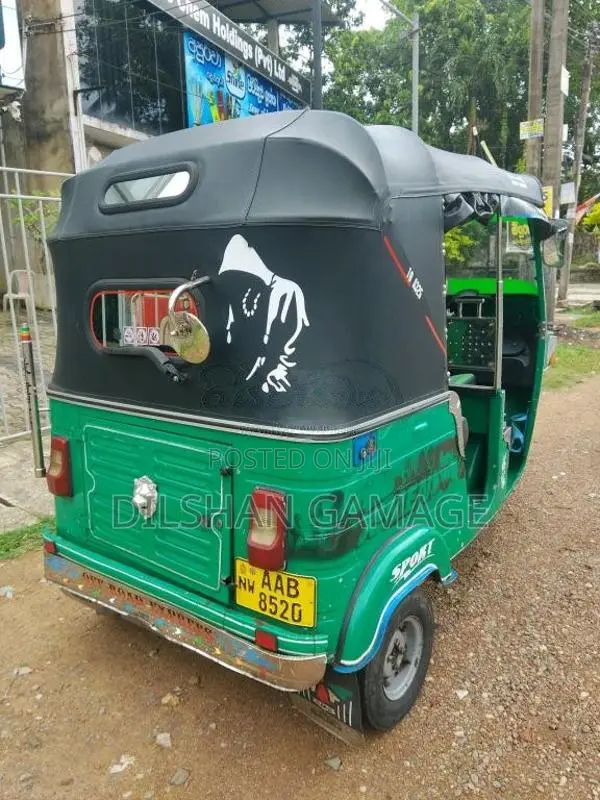 Bajaj RE 205 2012 Three Wheel (Used)