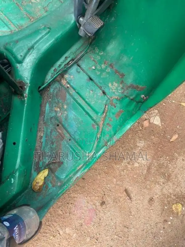 Bajaj 2 stroke 2006 Three Wheel (Used)