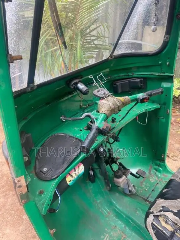 Bajaj 2 stroke 2006 Three Wheel (Used)