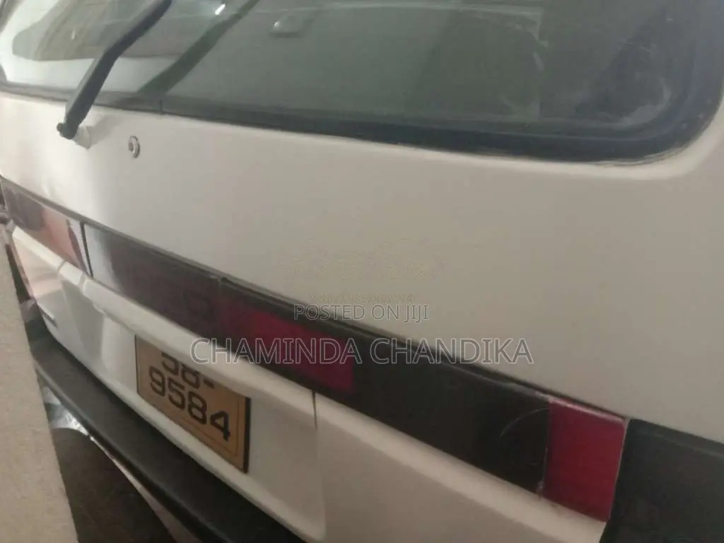 Nissan Largo 1991 Van (Used)