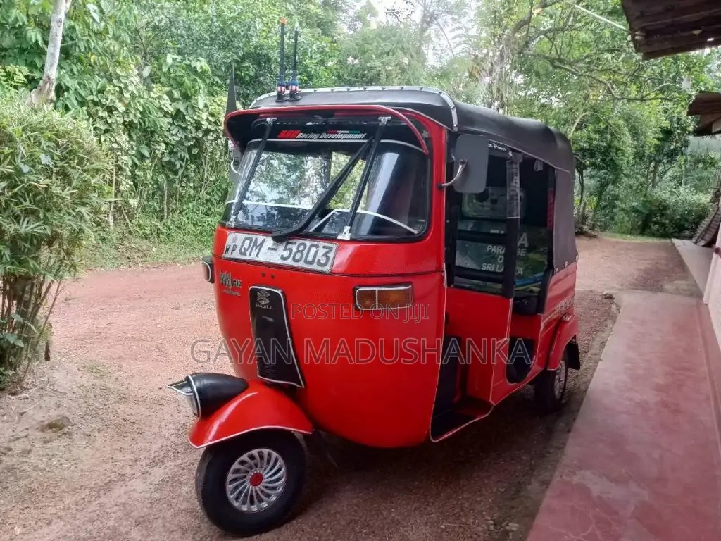 Bajaj 4 Stroke 2007 Three Wheel (Used)