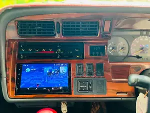 Toyota Dolphin 1991 Van (Used)