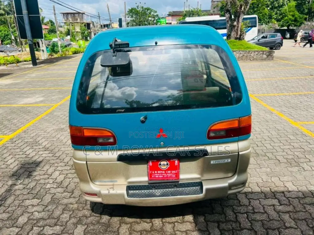 Mitsubishi L400 1995 Van (Used)