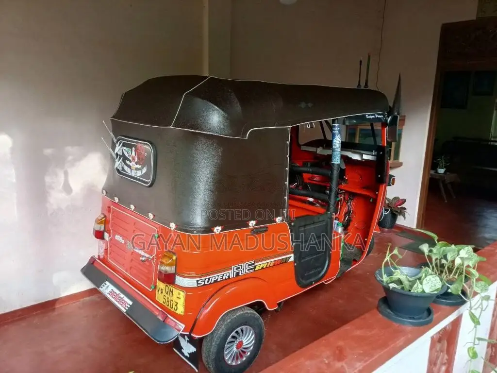 Bajaj 4 Stroke 2007 Three Wheel (Used)