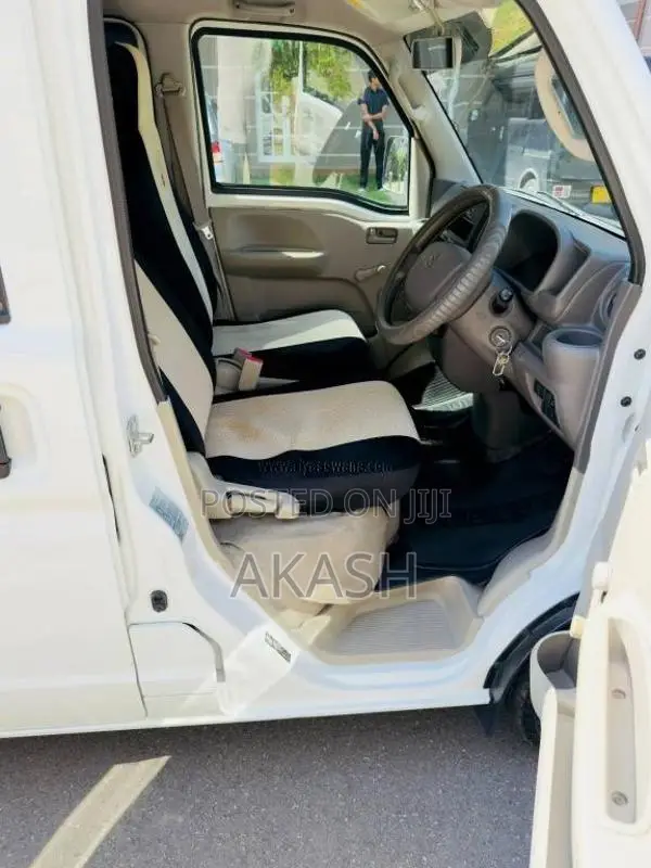 Suzuki DA17 2016 Van (Used)