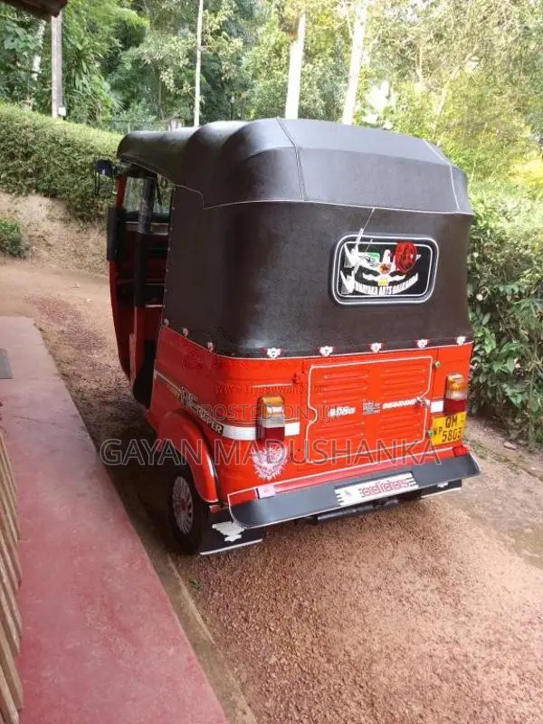 Bajaj 4 Stroke 2007 Three Wheel (Used)