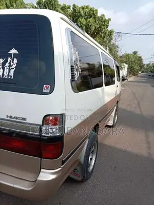 Toyota Dolphin 1997 Van (Used)