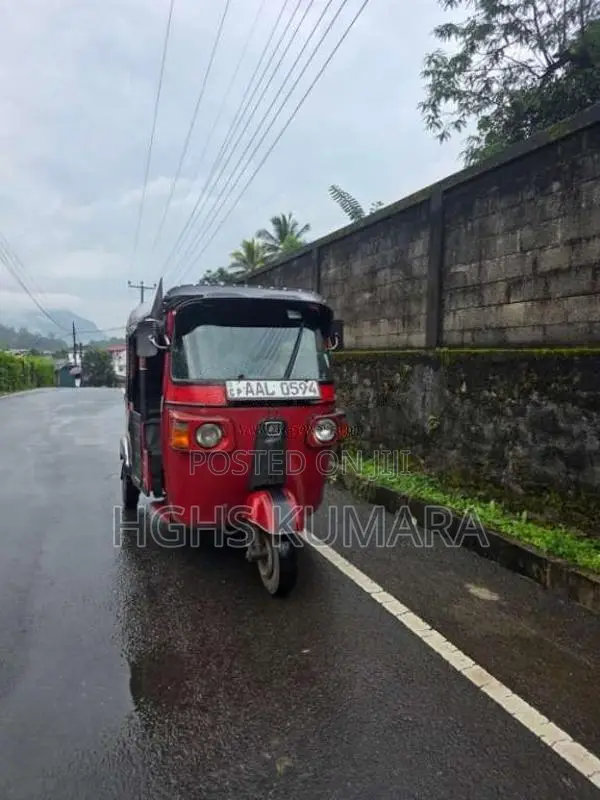 Bajaj 4 Stroke 2013 Three Wheel (Used)