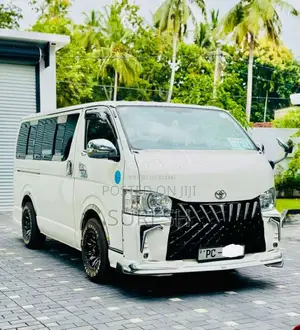 Toyota KDH 2007 Van (Used)