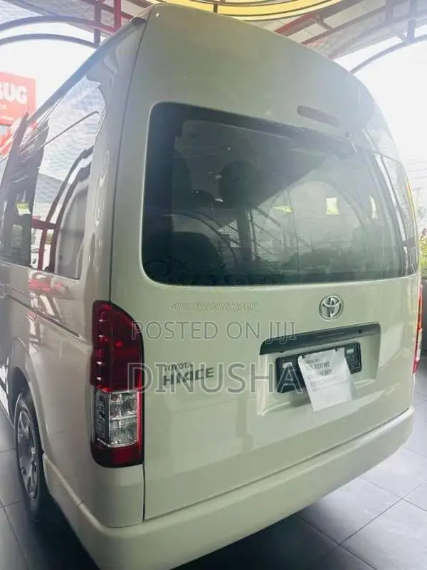 Toyota HIACE 2026 Van (Used)