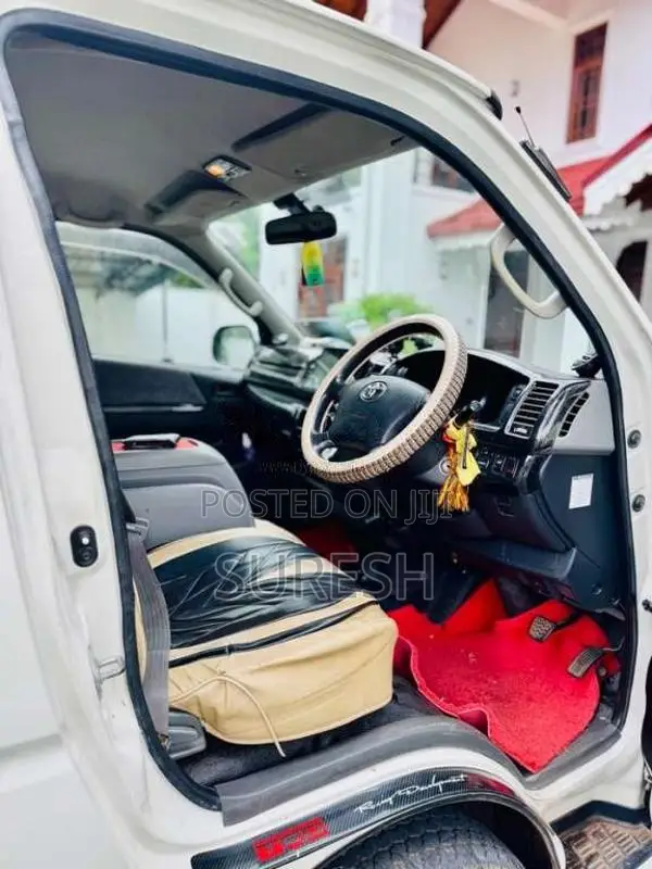 Toyota KDH 2007 Van (Used)