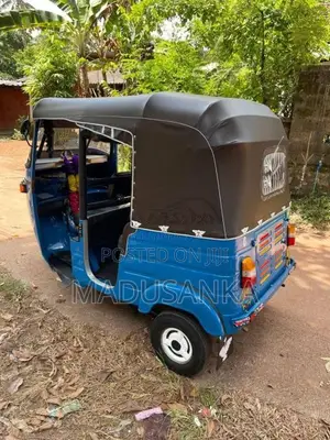 Bajaj 2 Stroke 2006 Three Wheel (Used)