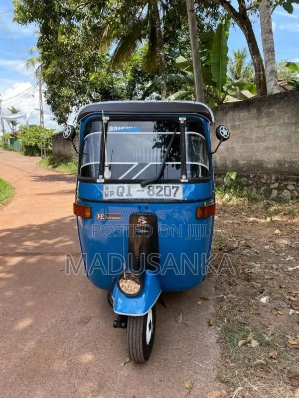 Bajaj 2 Stroke 2006 Three Wheel (Used)