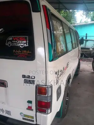 Nissan CARAVAN 1999 Van (Used)