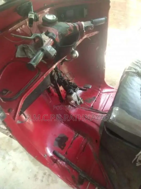 Bajaj RE 2006 Three Wheel (Used)
