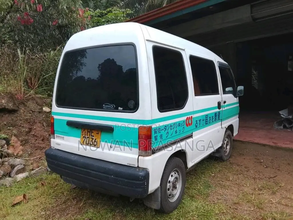 Subaru Subaru 2003 Van (Used)