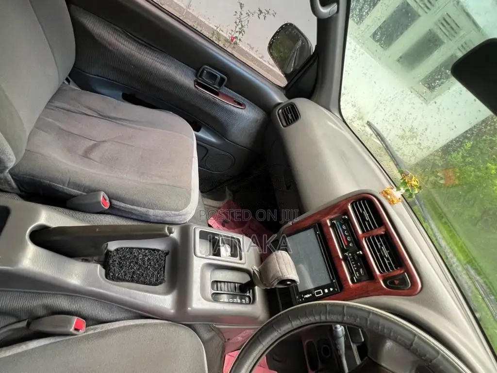 Nissan Serena Cd20 1998 Van (Used)