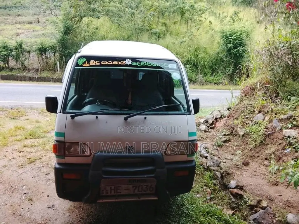 Subaru Subaru 2003 Van (Used)