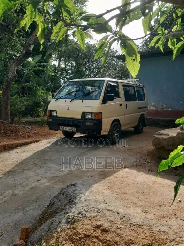 Mitsubishi PO5 1989 Van (Used)