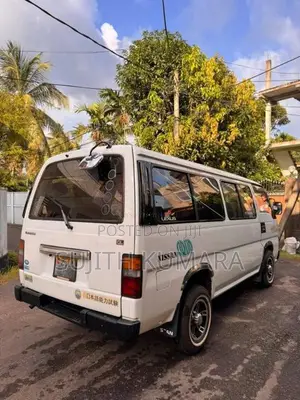 Nissan Caravan 1993 Van (Used)
