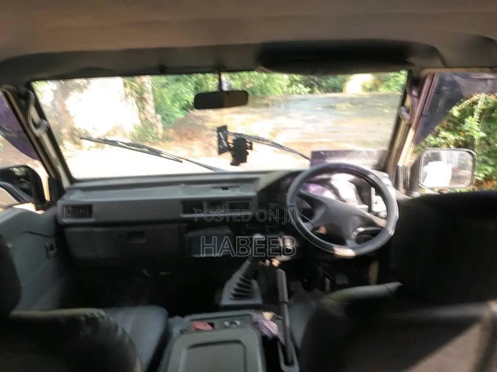 Mitsubishi PO5 1989 Van (Used)